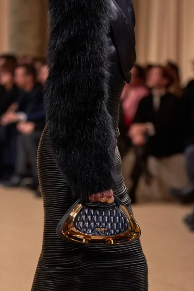 Look 69